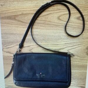 KATE SPADE New York Cobble Hill Black Pebbled Leather Expandable Crossbody Purse